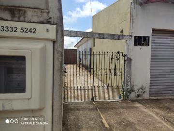 Alugar Casa / Padrão em Araraquara. apenas R$ 990,00