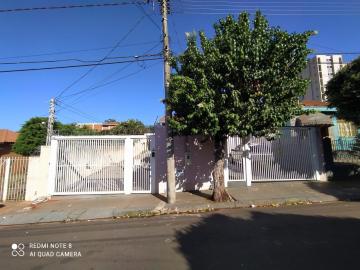 Alugar Casa / Padrão em Araraquara. apenas R$ 692.000,00