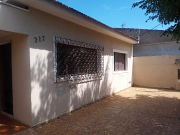 Alugar Casa / Padrão em Araraquara. apenas R$ 480.000,00