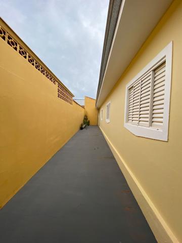 Casa de 2 dormitórios com ótima localização em São Carlos