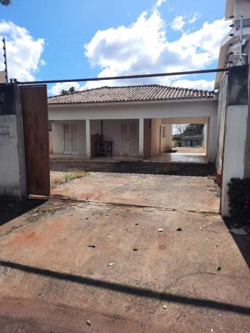 Alugar Casa / Padrão em Araraquara. apenas R$ 850.000,00