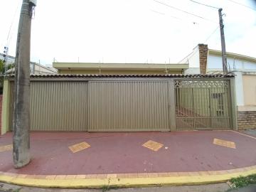 Alugar Casa / Padrão em São Carlos. apenas R$ 4.445,00