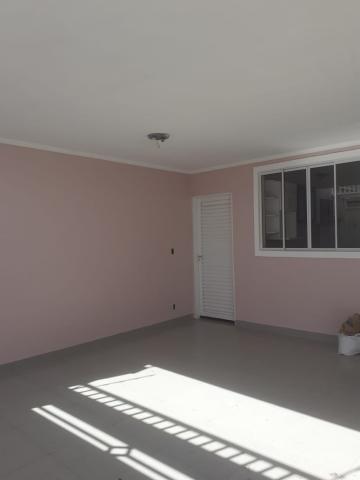 Alugar Casa / Sobrado em São Carlos. apenas R$ 2.450,00