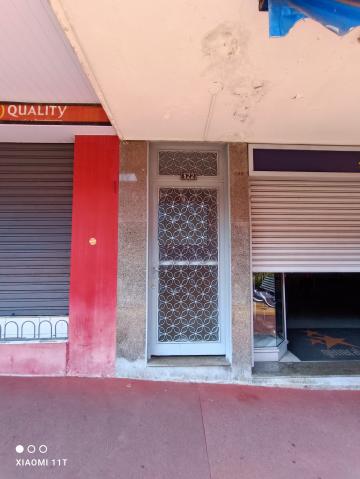 Alugar Comercial / Sala sem Condomínio em São Carlos. apenas R$ 1.667,00
