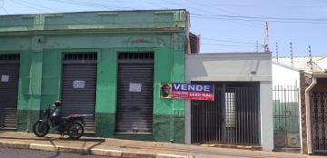 Alugar Casa / Padrão em Araraquara. apenas R$ 490.000,00