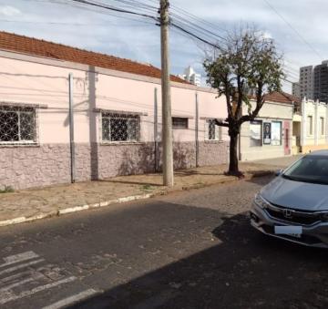 Alugar Casa / Padrão em Araraquara. apenas R$ 450.000,00