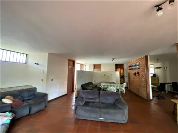 Alugar Casa / Padrão em São Carlos. apenas R$ 1.300.000,00