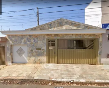 Alugar Casa / Padrão em São Carlos. apenas R$ 425.000,00