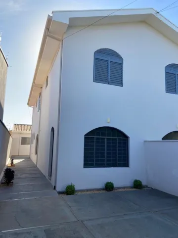 Alugar Casa / Sobrado em Araraquara. apenas R$ 380.000,00