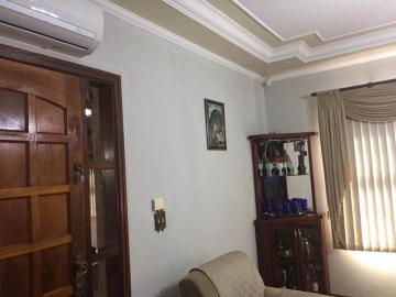 Alugar Casa / Padrão em São Carlos. apenas R$ 550.000,00