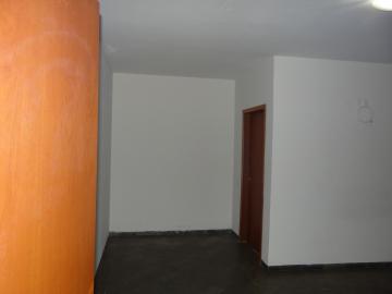 Alugar Casa / Padrão em São Carlos. apenas R$ 1.900,00