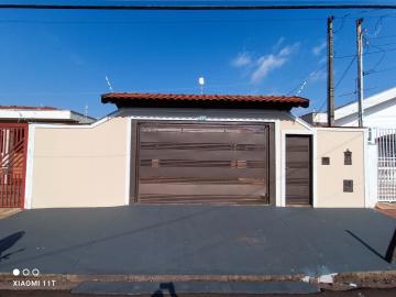 Alugar Casa / Padrão em São Carlos. apenas R$ 2.000,00