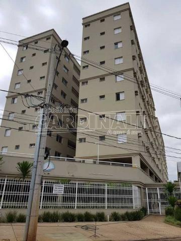 Alugar Apartamento / Padrão em São Carlos. apenas R$ 1.002,00