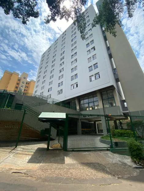 Apartamento com 3 dormitórios no Centro próximo a Escola Prof. Sebastião de Oliveira Rocha em São Carlos