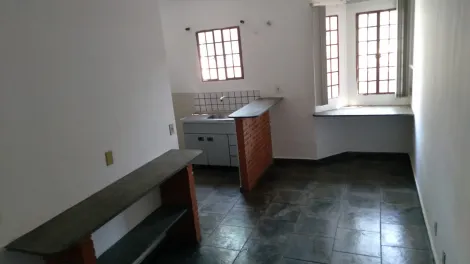 Alugar Apartamento / Flat com Condomínio em São Carlos. apenas R$ 750,00