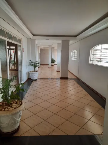 Alugar Apartamento / Padrão em Araraquara. apenas R$ 1.600,00