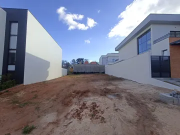 Alugar Casa / Condomínio em São Carlos. apenas R$ 1.400.000,00