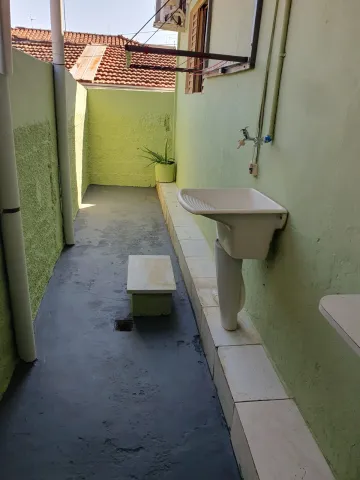 Alugar Casa / Padrão em São Carlos. apenas R$ 1.445,00