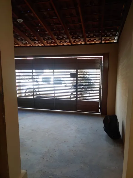 Alugar Casa / Padrão em São Carlos. apenas R$ 350.000,00