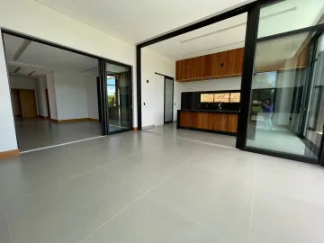 Alugar Casa / Condomínio em São Carlos. apenas R$ 3.200.000,00