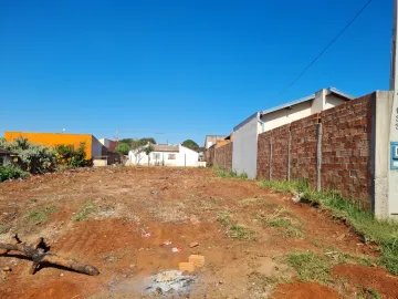 Alugar Terreno / Padrão em Araraquara. apenas R$ 68.000,00