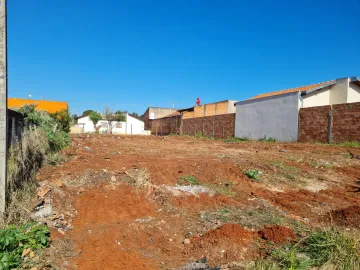 Alugar Terreno / Padrão em Araraquara. apenas R$ 68.000,00