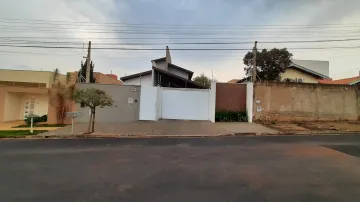 Alugar Casa / Padrão em Araraquara. apenas R$ 850.000,00