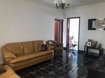 Alugar Casa / Padrão em São Carlos. apenas R$ 600.000,00