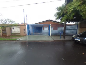 Alugar Casa / Padrão em São Carlos. apenas R$ 3.500,00