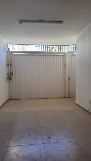 Alugar Casa / Padrão em São Carlos. apenas R$ 5.556,00