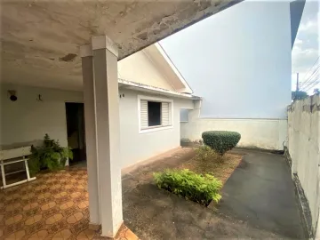 Alugar Casa / Padrão em São Carlos. apenas R$ 380.000,00