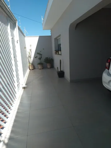 Alugar Casa / Padrão em São Carlos. apenas R$ 690.000,00