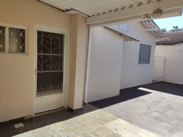 Alugar Casa / Padrão em Ibaté. apenas R$ 265.000,00