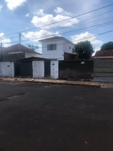 Alugar Casa / Sobrado em Araraquara. apenas R$ 1.150,00