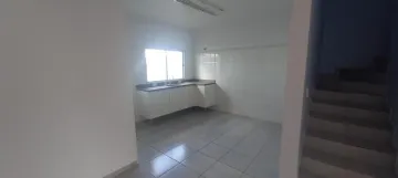 Casa Aconchegante com 3 Dormitórios, 2 Garagens e Localização Valorizada no Jardim Centenário, São Carlos/SP