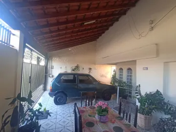 Alugar Casa / Padrão em São Carlos. apenas R$ 350.000,00