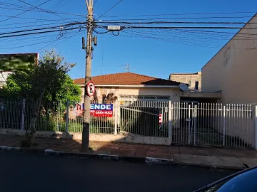 Alugar Casa / Padrão em Araraquara. apenas R$ 900.000,00