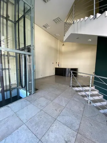 Salão comercial no centro de São Carlos