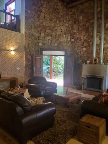 imagem 3 - Linda chácara no Condomínio Val Paraíso I, toda mobiliada, com piscina e varanda gourmet imagem 3 - Linda chácara no Condomínio Val Paraíso I, toda mobiliada, com piscina e varanda gourmet