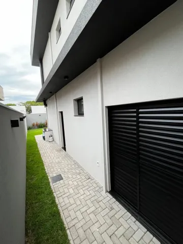 Alugar Casa / Condomínio em São Carlos. apenas R$ 1.100.000,00