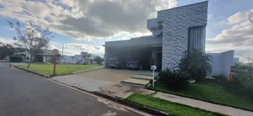 Alugar Casa / Condomínio em Araraquara. apenas R$ 5.556,00