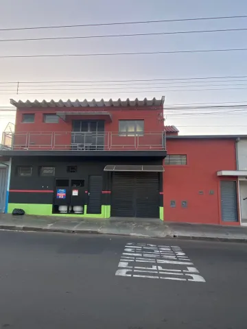 galpão comercial para cozinha industrial montada com forno combinado.