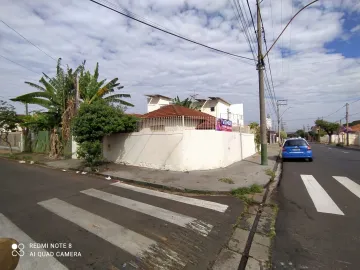 Alugar Casa / Padrão em Araraquara. apenas R$ 295.000,00