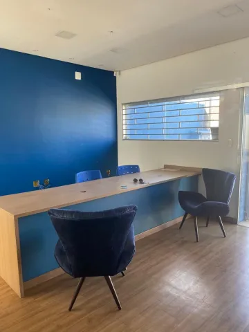Ibate Centro Estabelecimento Locacao R$ 5.200,00  4 Vagas Area construida 122.65m2