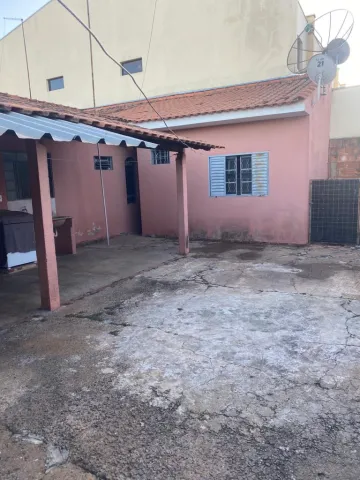 Alugar Casa / Padrão em Ibaté. apenas R$ 185.000,00