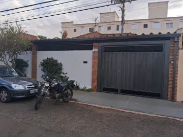 Alugar Casa / Padrão em Araraquara. apenas R$ 470.000,00