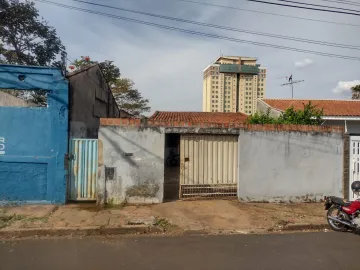 Alugar Casa / Padrão em Araraquara. apenas R$ 260.000,00