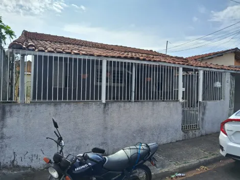 Alugar Casa / Padrão em Araraquara. apenas R$ 220.000,00