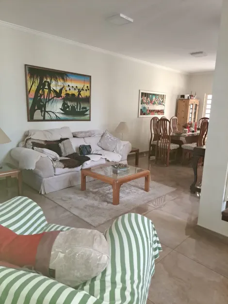 Alugar Casa / Sobrado em São Carlos. apenas R$ 950.000,00