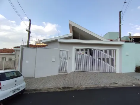 Alugar Casa / Padrão em São Carlos. apenas R$ 4.000,00